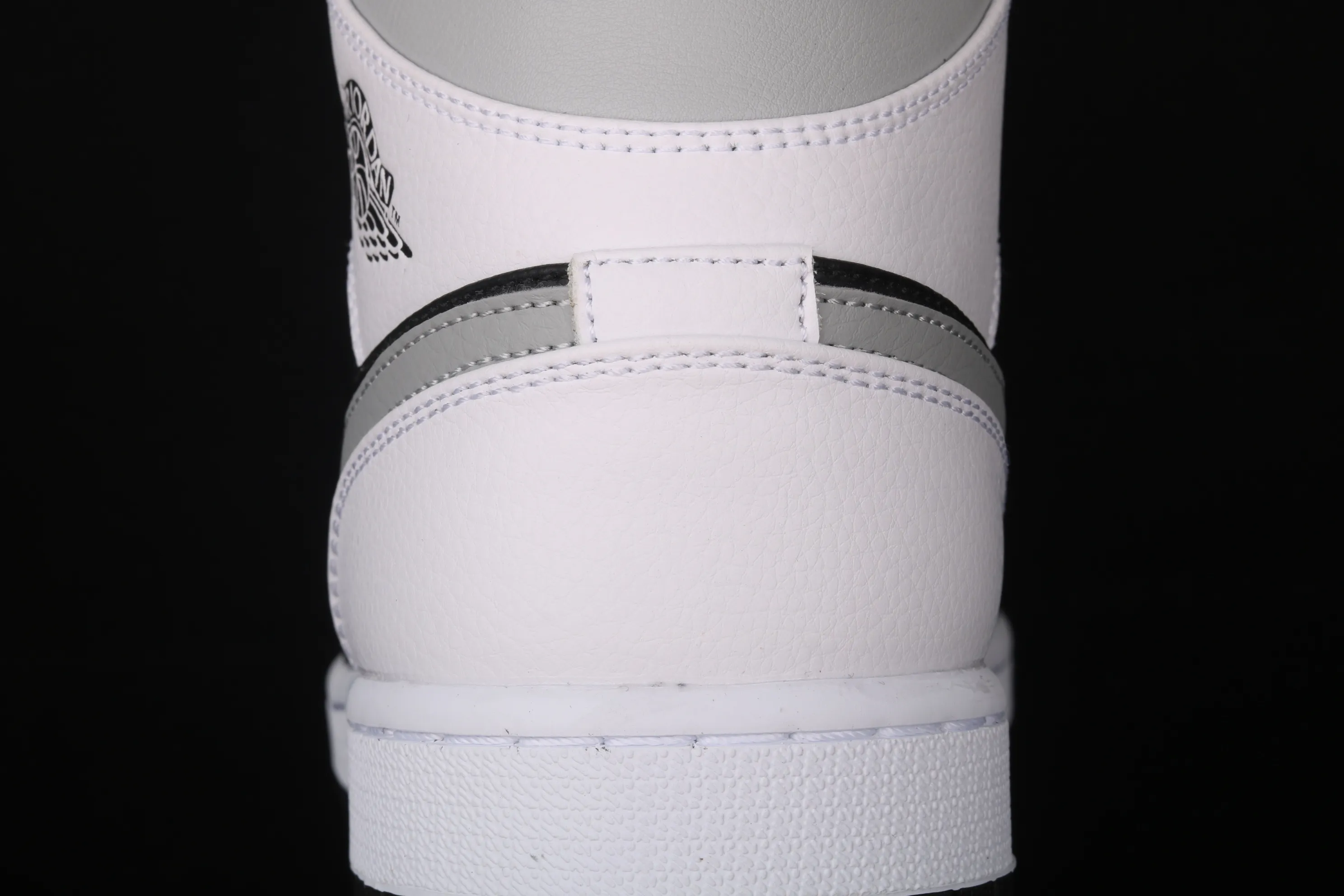 All categories Air Jordan Jordan series basketball shoes Air Jordan 1 Mid Air Jordan 1 Mid AJ1 Joe 1 gray shadow mid-top versatile casual sports shoes 554724-073